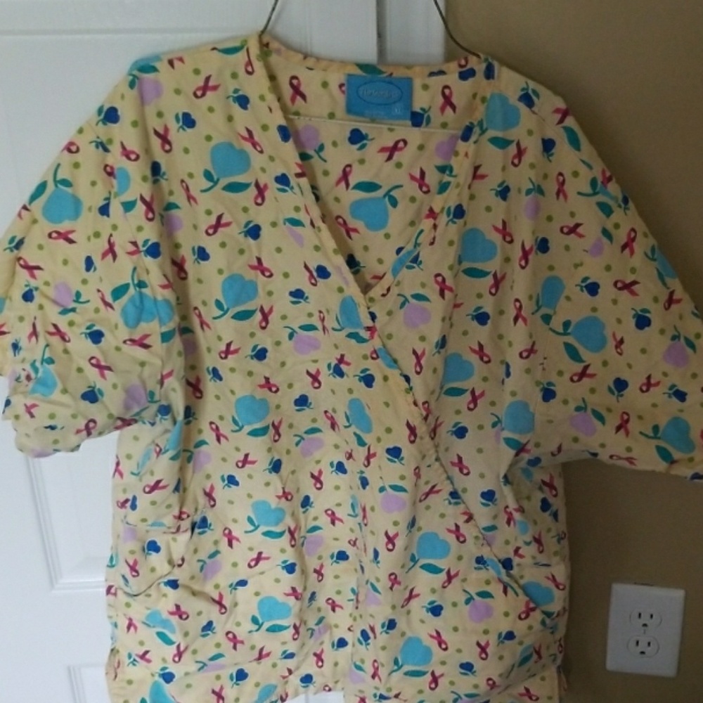 Scrub top